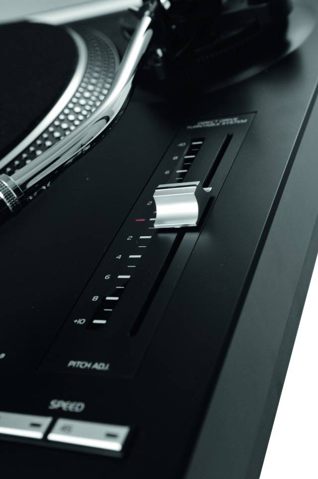 Omnitronic DD-2520 DJ Plattenspieler Direktantrieb