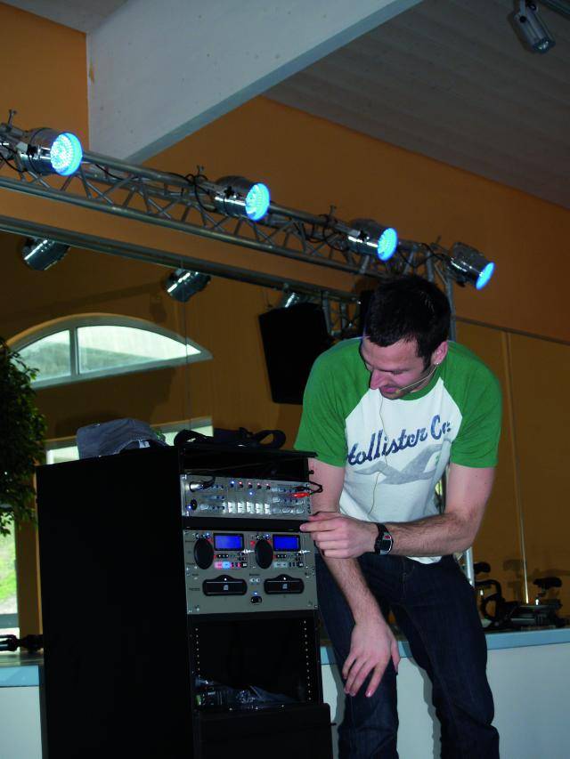 Omnitronic EM-550 DJ Mixer 19 Zoll Einbau