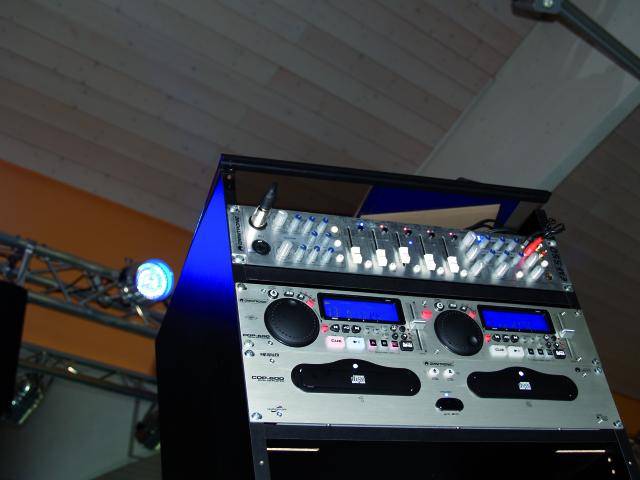 Omnitronic EM-550 DJ Mixer 19 Zoll Einbau