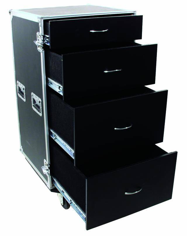 Schwarzer Transportkoffer mit vier herausgezogenen Schubladen, ausgestattet mit Griffen und Rollen für einfachen Transport.