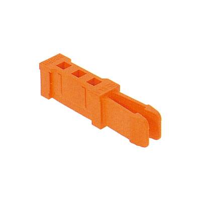 Ein orangefarbener, rechteckiger Kunststoffverbinder mit drei quadratischen Öffnungen.