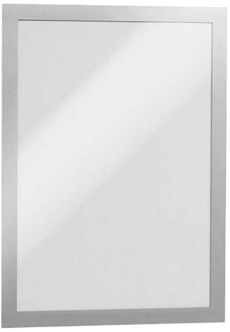 Rechteckiger Spiegel mit silbernem Rahmen, in einem schlichten, modernen Design.
