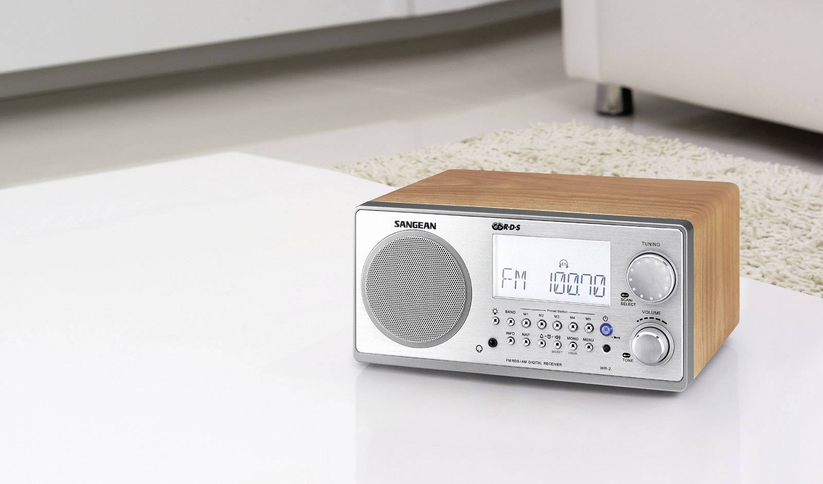 Sangean WR-2 Tischradio UKW, MW AUX Walnuss, Silber