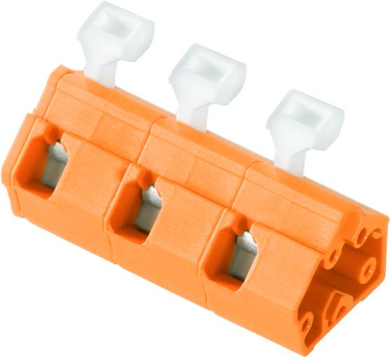 Eine orangefarbene, dreipolige Klemme mit drei weißen Hebeln, dient zum Verbinden von elektrischen Leitungen.