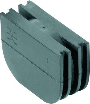 Ein schwarzes Kunststoffteil mit mehreren geschichteten Platten und einer Gravur an der Seite, möglicherweise ein mechanisches Bauteil.