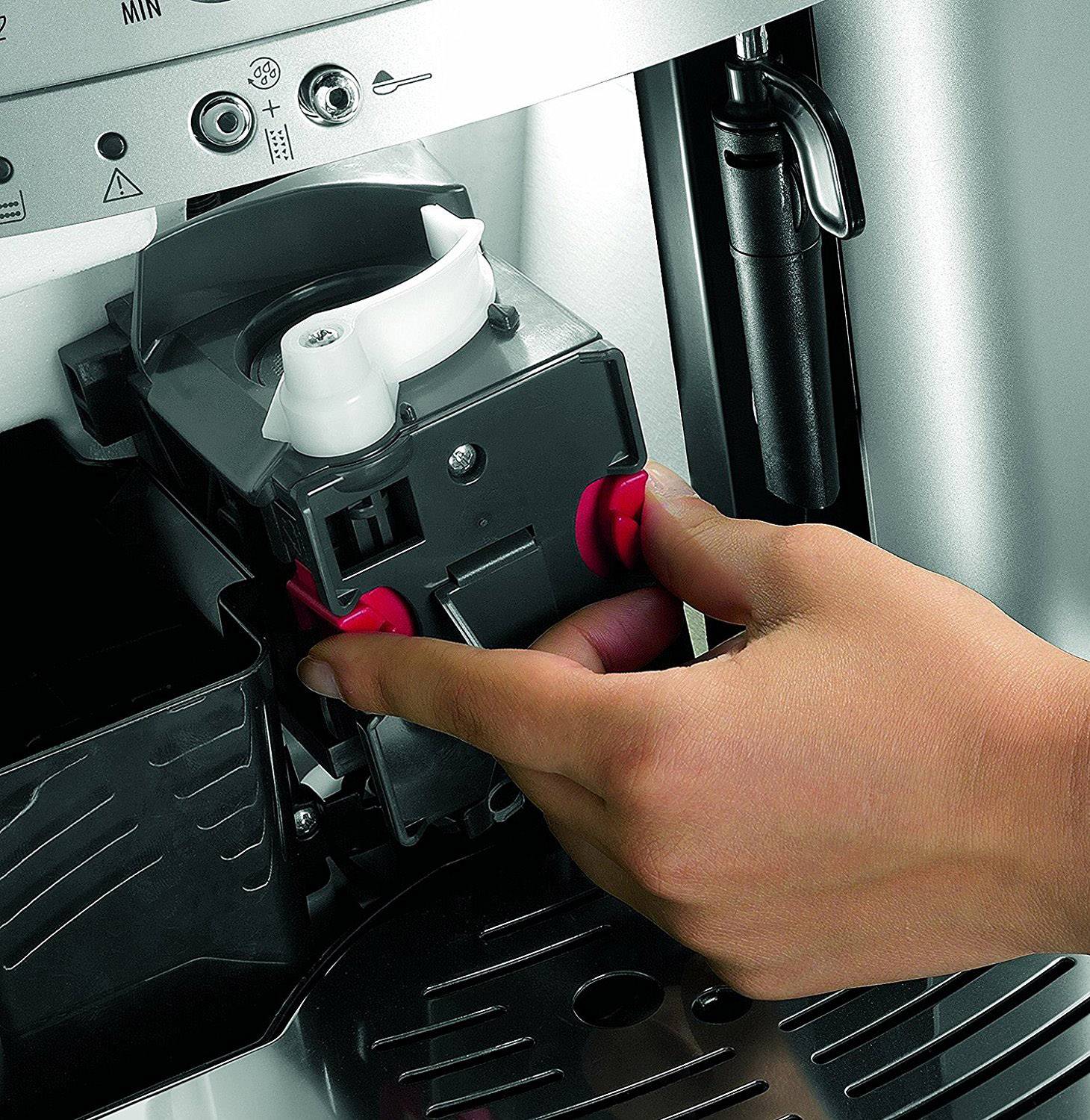 DeLonghi Magnifica ESAM 3000 B Kaffeevollautomat Schwarz