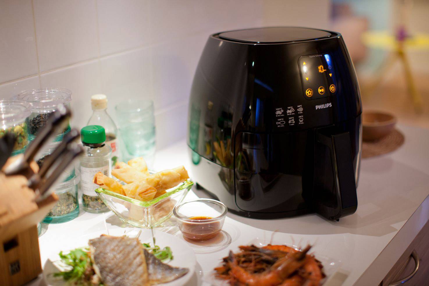 Philips Home Airfryer XL HD9240/90 Heißluft-Fritteuse 3 l 2100 W mit manueller Temperatureinstellung, Timerfunktion Schwarz