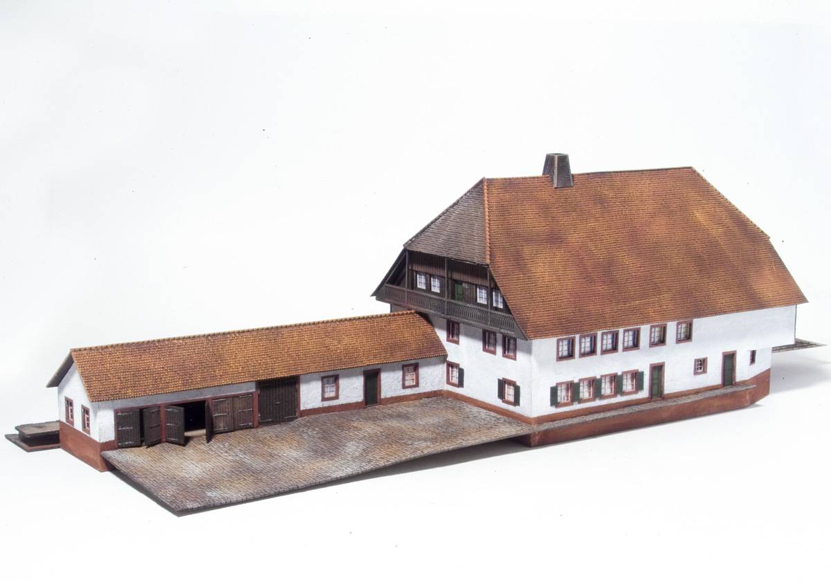 MBZ 16111 Z Wassermühle Wiest