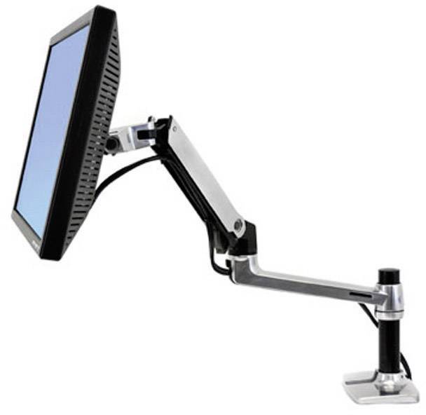 Ein einzelner Computermonitor ist an einem flexiblen, verstellbaren Tischarm montiert.