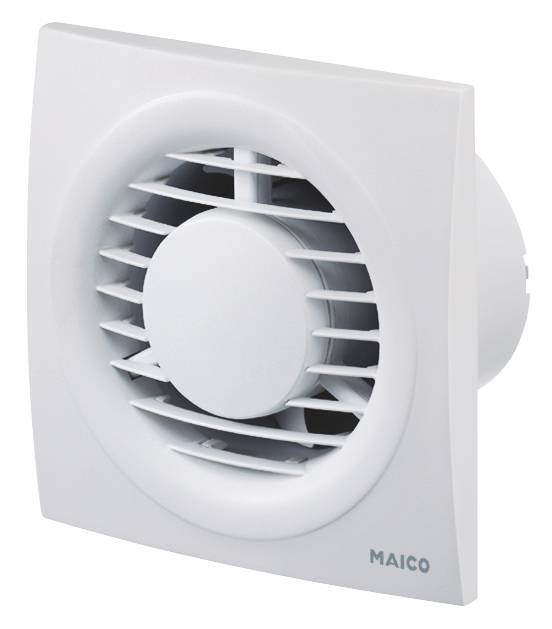 Weißer Wandventilator mit runder Abdeckung und horizontalen Lüftungsschlitzen; geeignet für Belüftung in Innenräumen.