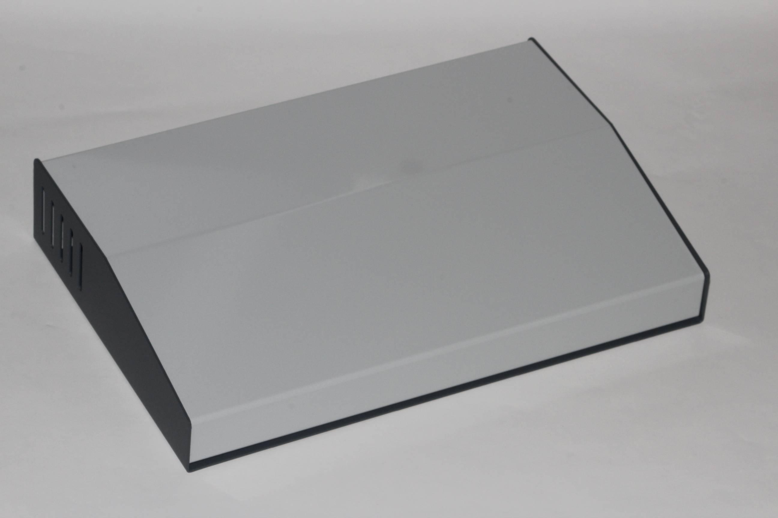 Hammond Electronics 515-0940 Pult-Gehäuse (L x B x H) 157 x 190 x 100mm Aluminium Grau 1St.