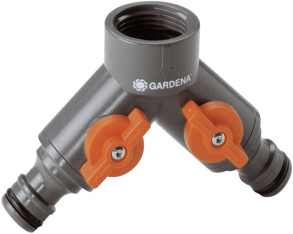 Ein grauer Y-Verteiler mit zwei orangefarbenen Absperrventilen für Gartenschläuche. Markierung 'GARDENA' auf der Oberseite.