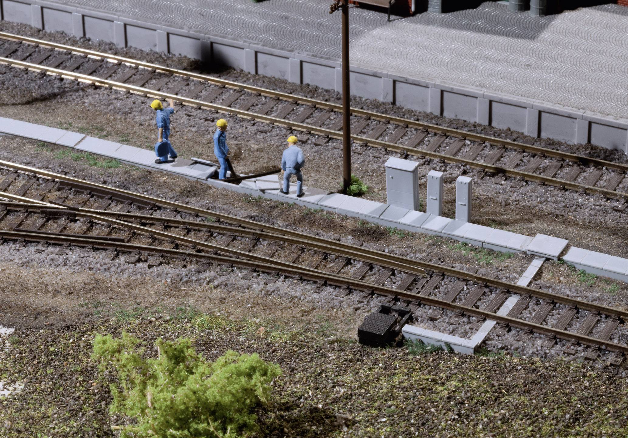 Auhagen 41620 H0 Kabelkanäle und 5 Schaltkästen Bausatz