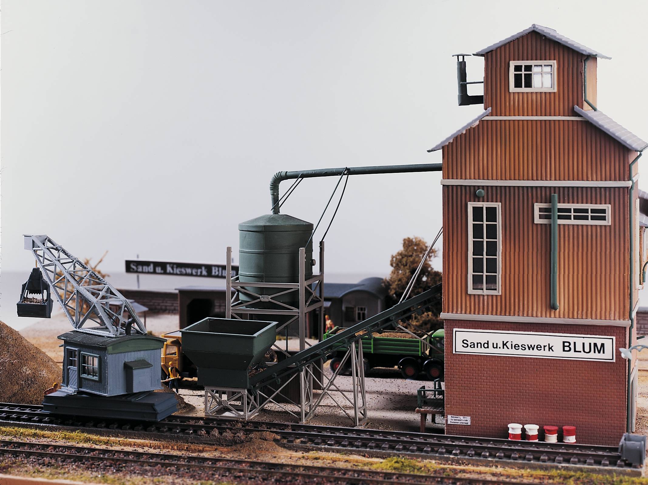 Piko H0 61125 H0 Sandwerk Silo und Förderband