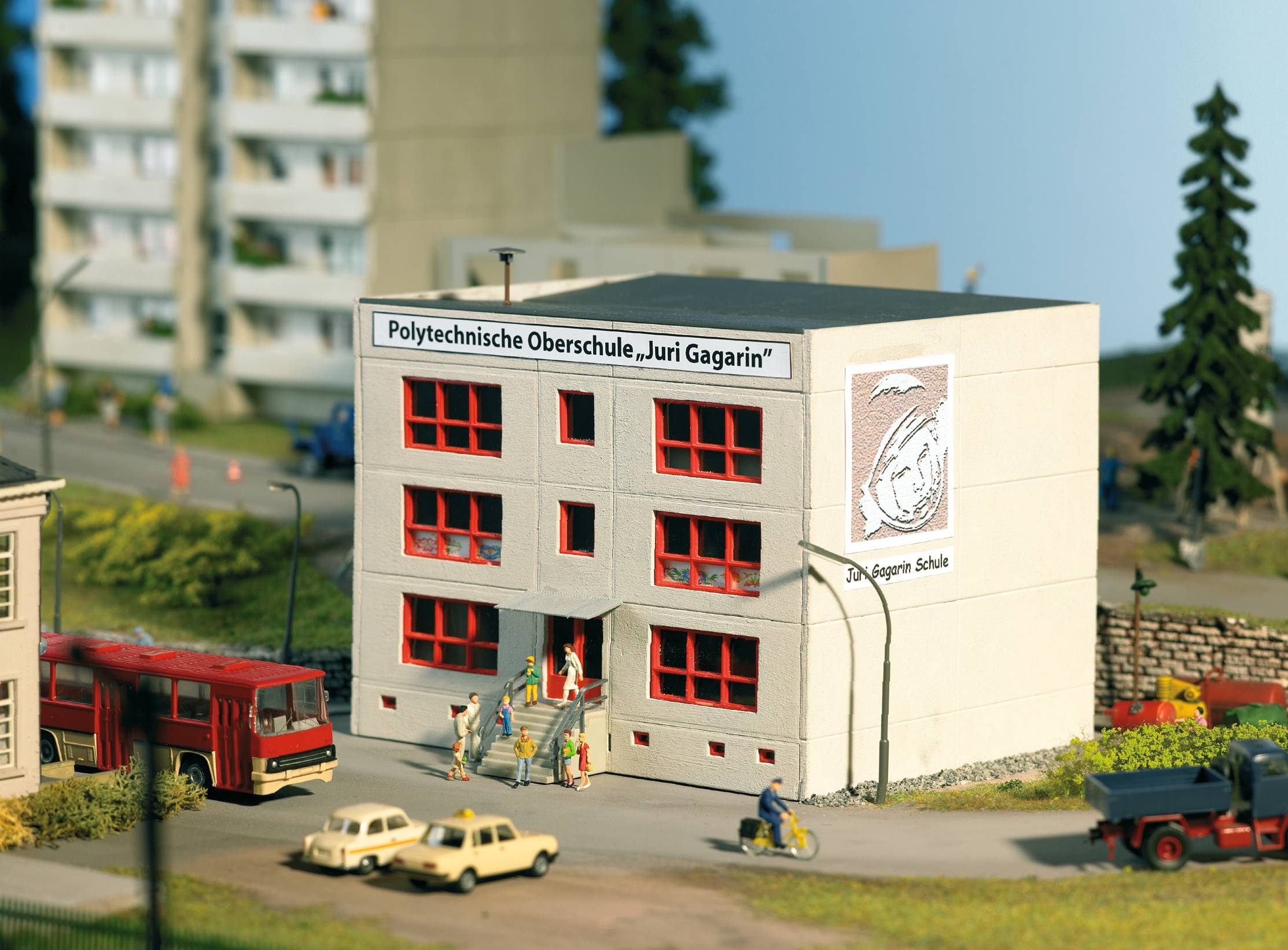 Piko H0 61150 H0 Plattenbau POS