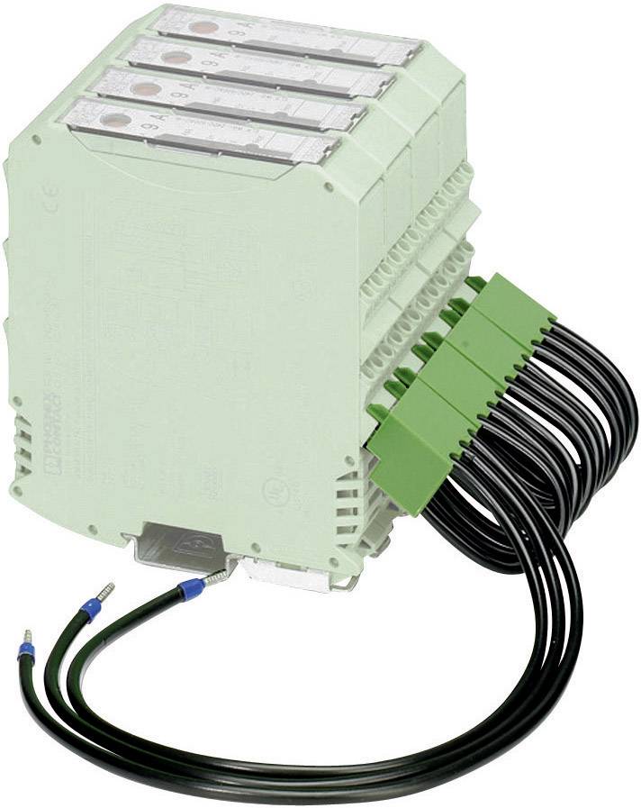 Ein grünes elektrisches Modul mit mehreren Steckern und Kabeln, das für die Verbindung oder Steuerung in einem technischen System verwendet wird.