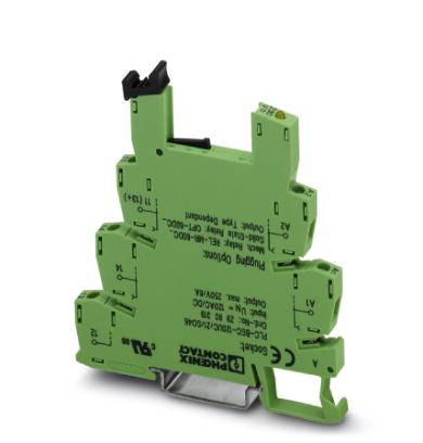 Ein grünes Reihenklemmenbauteil mit aufgedruckten technischen Spezifikationen. Es hat mehrere Anschlussmöglichkeiten und ist für den Einsatz in elektrischen Schaltschränken vorgesehen.