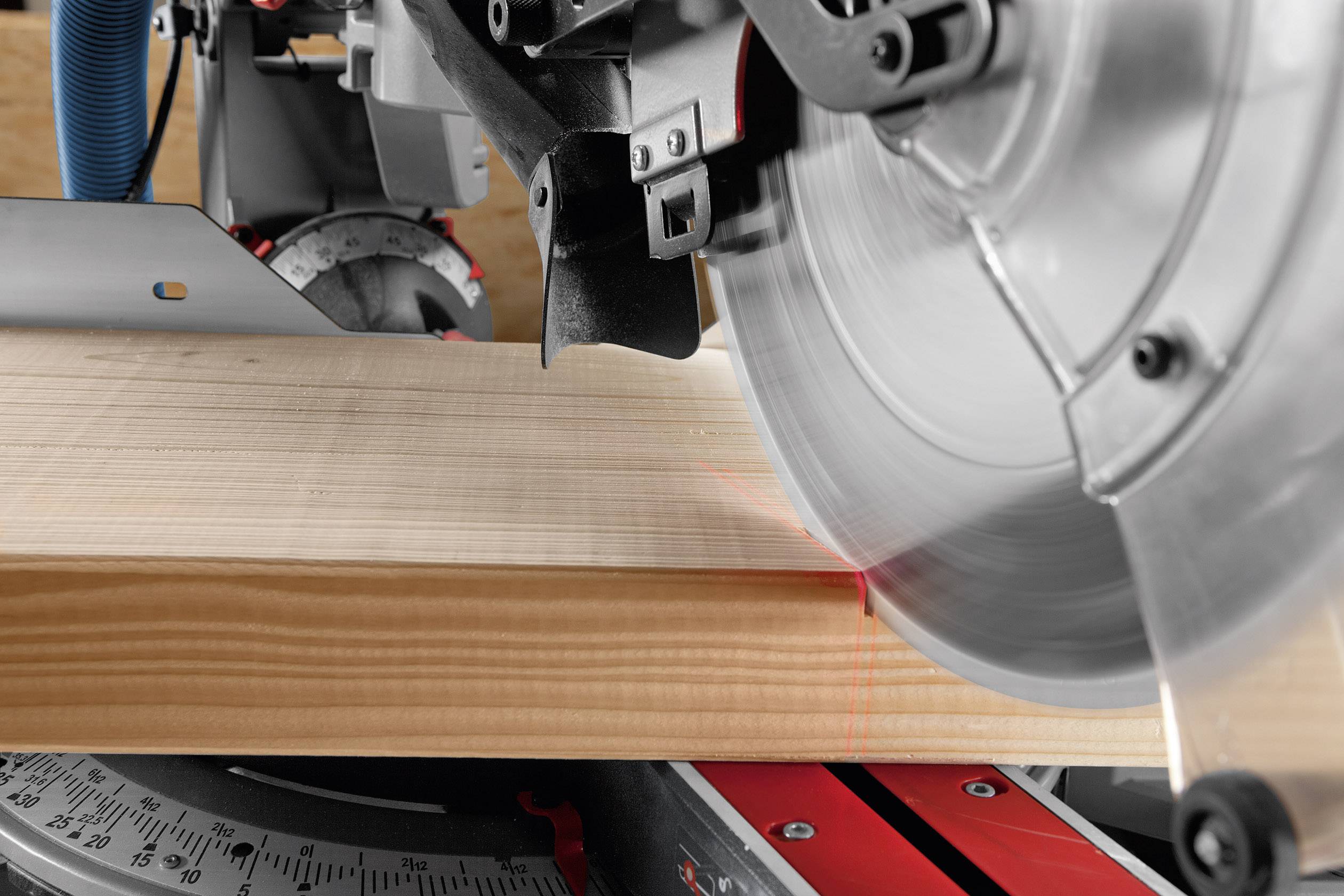 Bosch Professional GCM 12 GDL Kapp- und Gehrungssäge 305mm 30mm 2000W