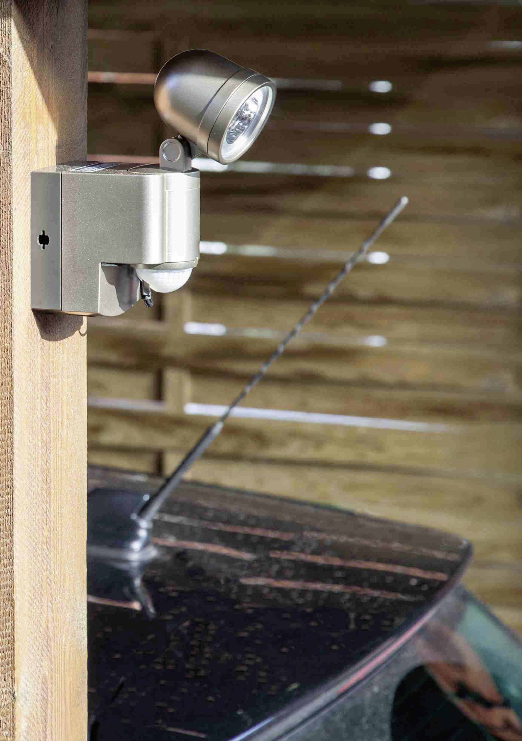 GEV LLL 14800 014800 LED-Außenstrahler mit Bewegungsmelder 3W Neutralweiß