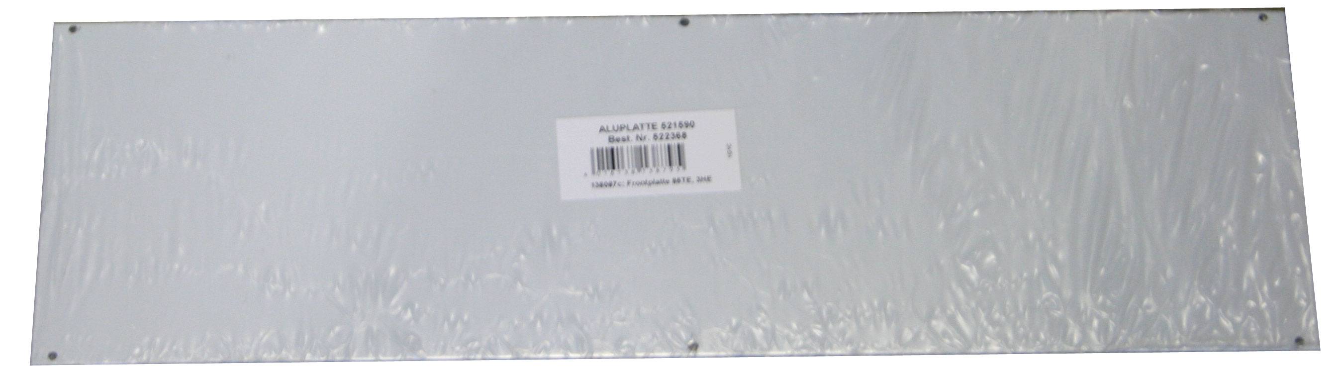 Rechteckige silberne Platte mit einem weißen Etikett und Barcode in der Mitte. Das Etikett trägt die Nummer und Serieninformationen.