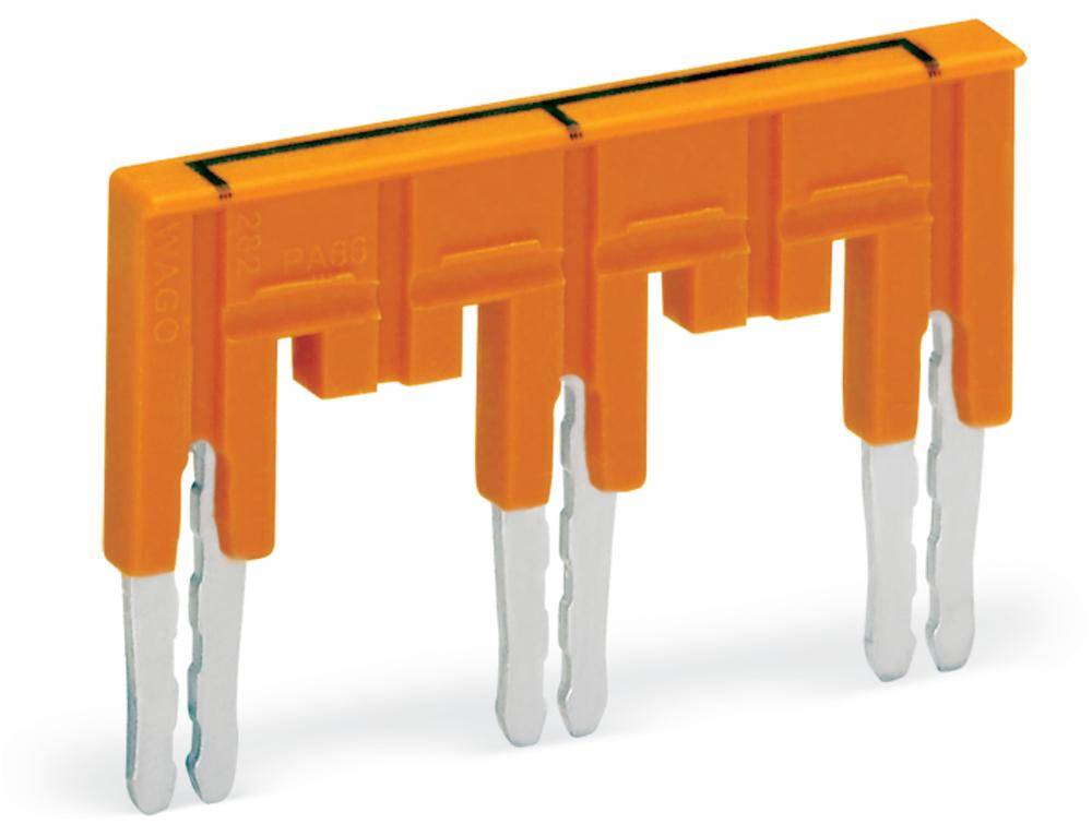 Ein orangefarbener Elektronikstecker mit vier Metallstiften, geeignet für elektrotechnische Verbindungen.