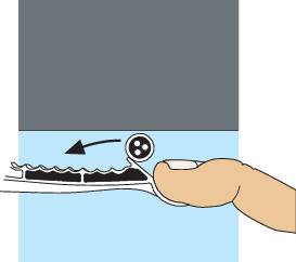 Illustration einer Person, die Zahnpasta auf eine Zahnbürste drückt. Eine Hand hält die Tube, während Zahnpasta aus der Öffnung gedrückt wird.