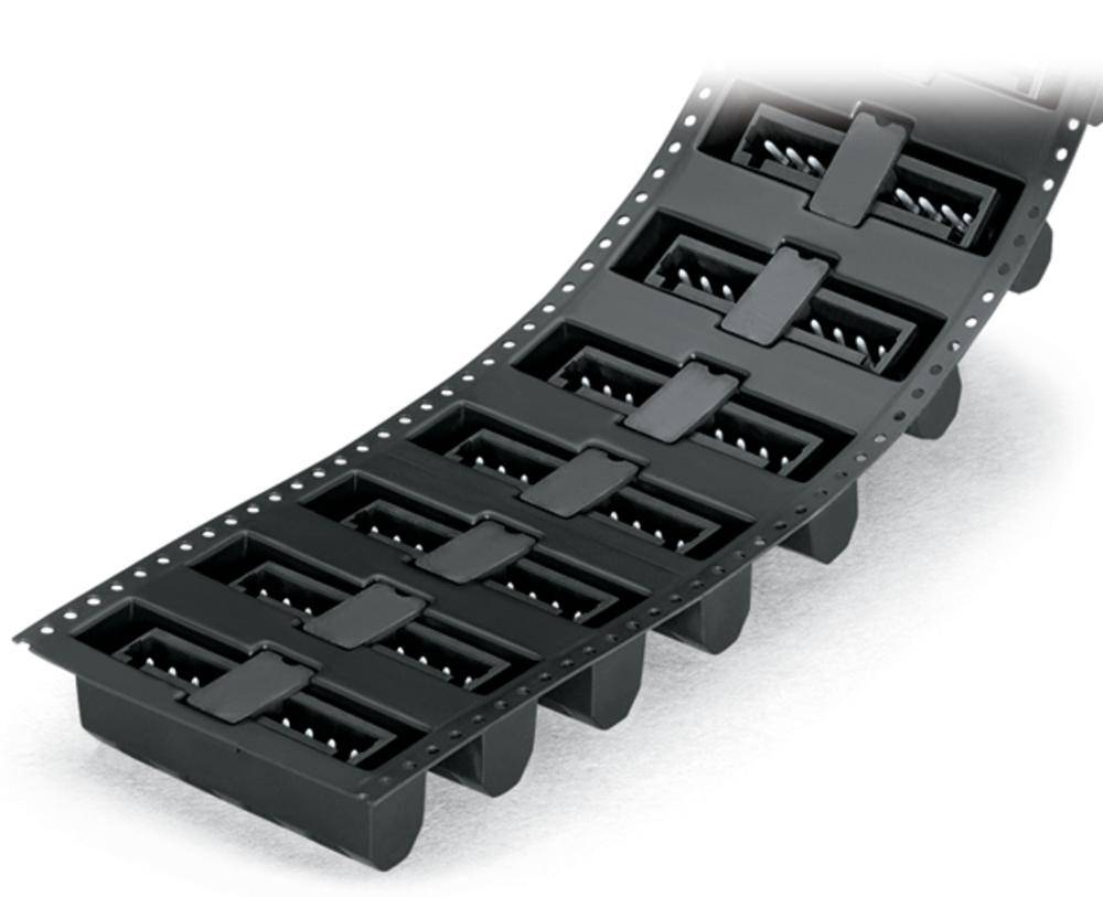 Schwarze Energieführungskette mit flexibler Kurvenbewegung, geeignet für den Schutz und die Führung von Kabeln und Schläuchen.
