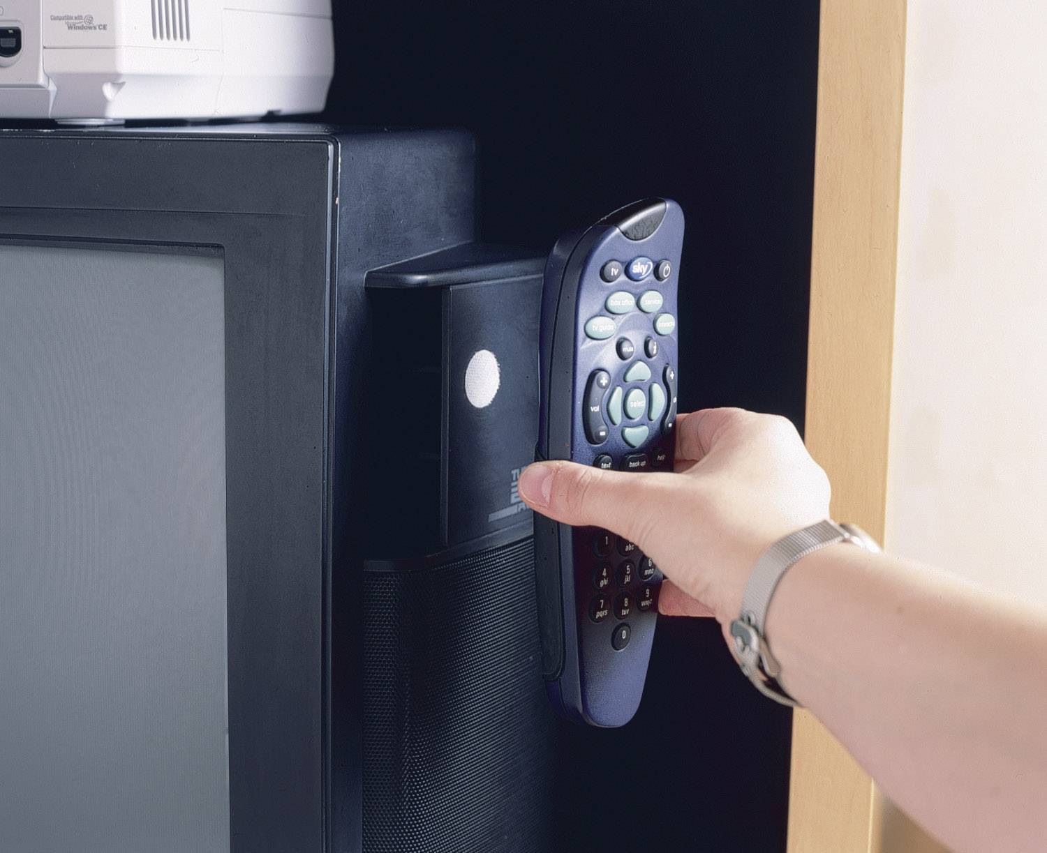 TESA On & Off 55224-03-00 Klettband zum Aufkleben Haft- und Flauschteil (L x B) 1000 mm x 20 mm Weiß 1 St.