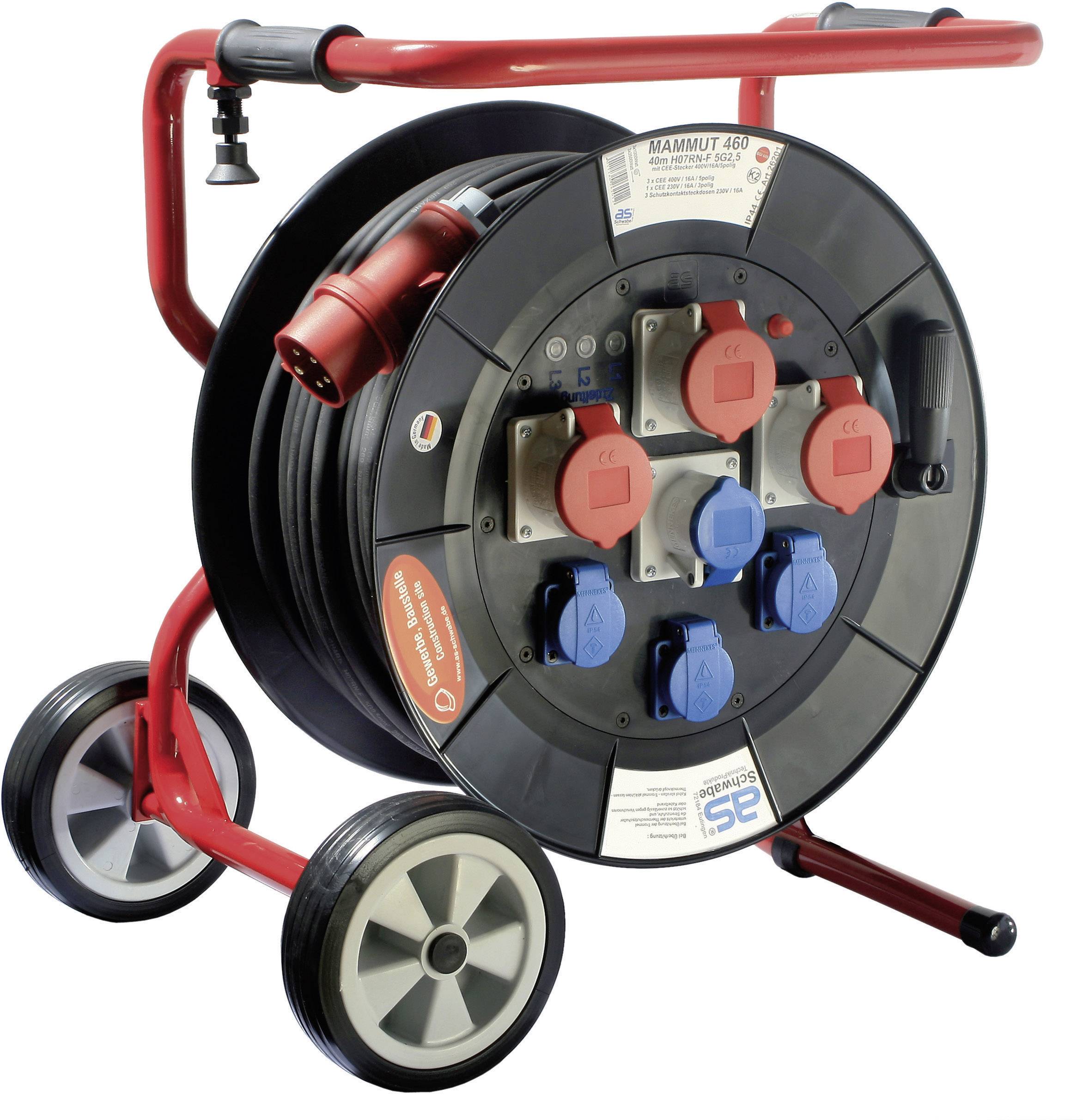 Industrielle Kabeltrommel mit mehreren Steckdosen und robustem Aufbau auf zwei stabilen Rädern. Geeignet für Baustellen oder Veranstaltungen.