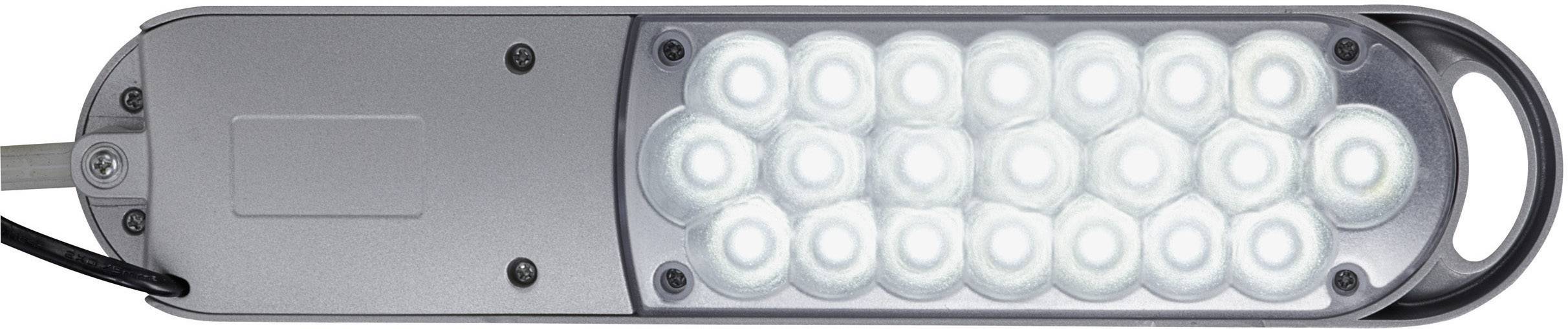 Eine eingeschaltete LED-Straßenlampe mit mehreren leuchtenden runden LEDs in Reihen, Gehäuse aus Metall.