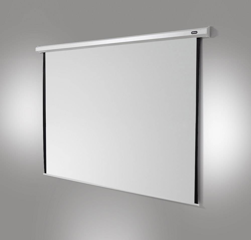 Leinwand für Projektor, weiß, rechteckig, eingerahmt von einem metallischen Aufhängungssystem an einer Wand montiert.
