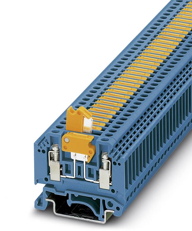 Ein blauer Reihenklemmenblock mit gelben Anschlusspunkten und metallischen Verbindungselementen, montiert auf einer Metallschiene.