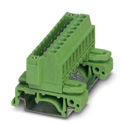 Ein grüner elektrischer Steckverbinder mit mehreren Anschlusspunkten auf einer Metallschiene montiert, geeignet für industrielle Anwendungen.