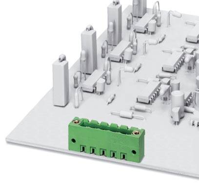 Grüne Steckklemme auf einer weißen Leiterplatte, umgeben von kleinen elektronischen Bauteilen.