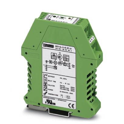 Grünes elektronisches Modul mit mehreren Anschlüssen und technischen Informationen auf der Vorderseite.