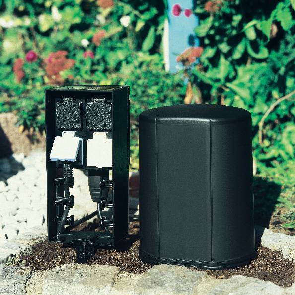 Oase 36311 Gartensteckdose 4fach Schwarz mit Fernbedienung, mit Erdspieß