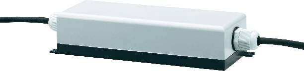 Ein schwarzer mechanischer Motorarm mit Kabel, montiert auf einem weißen Gehäuse, auf dunklem Hintergrund.