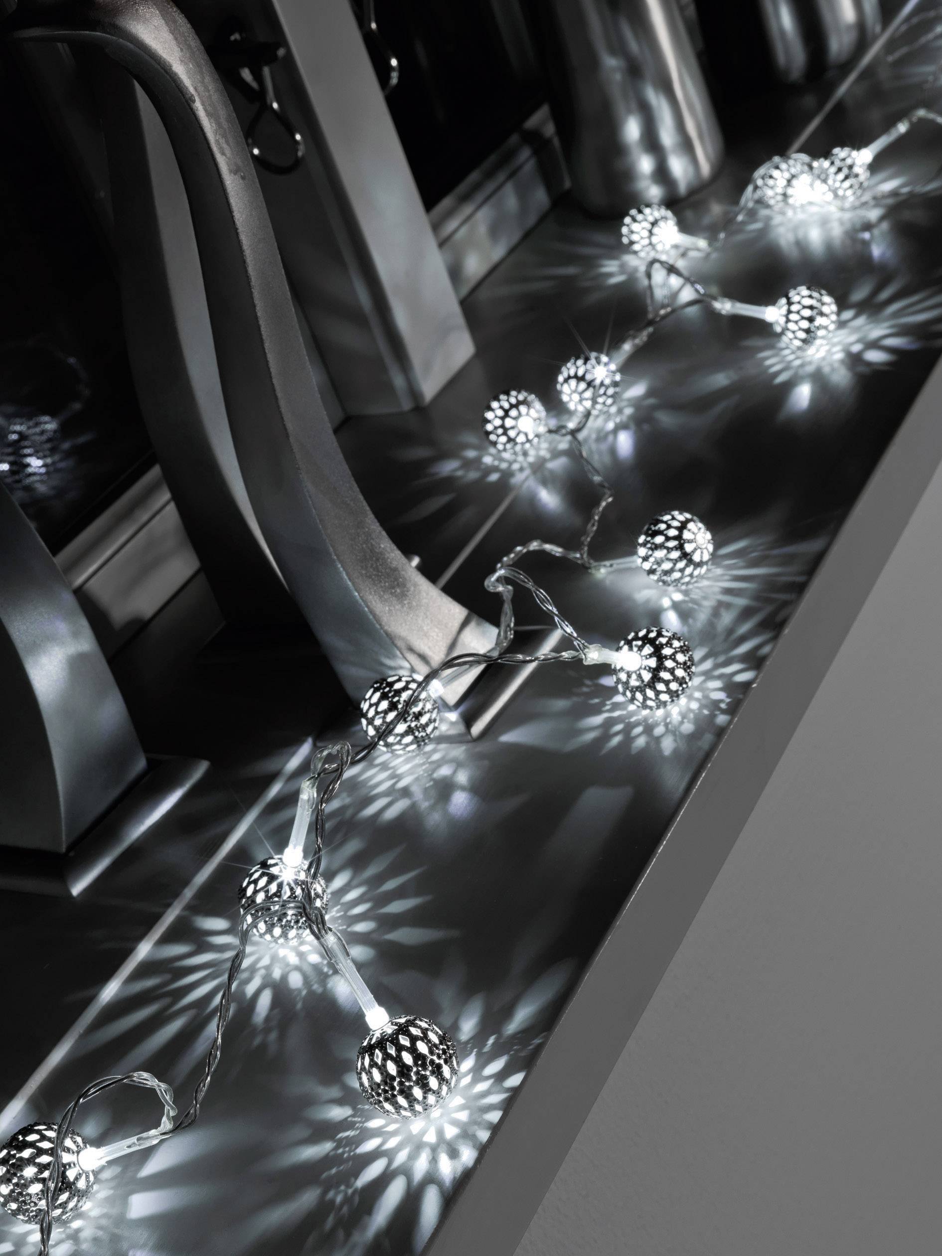 Konstsmide 3188-303 Motiv-Lichterkette Kugel Innen batteriebetrieben Anzahl Leuchtmittel 10 LED Warmweiß