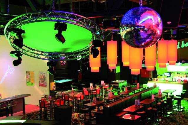 Eurolite 50120035 Discokugel mit goldener Oberfläche 30cm