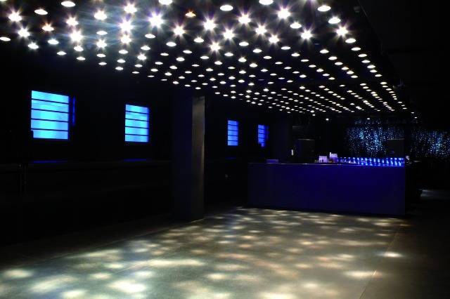 Eurolite PAR-30 Spot Halogen-PAR-Scheinwerfer Schwarz