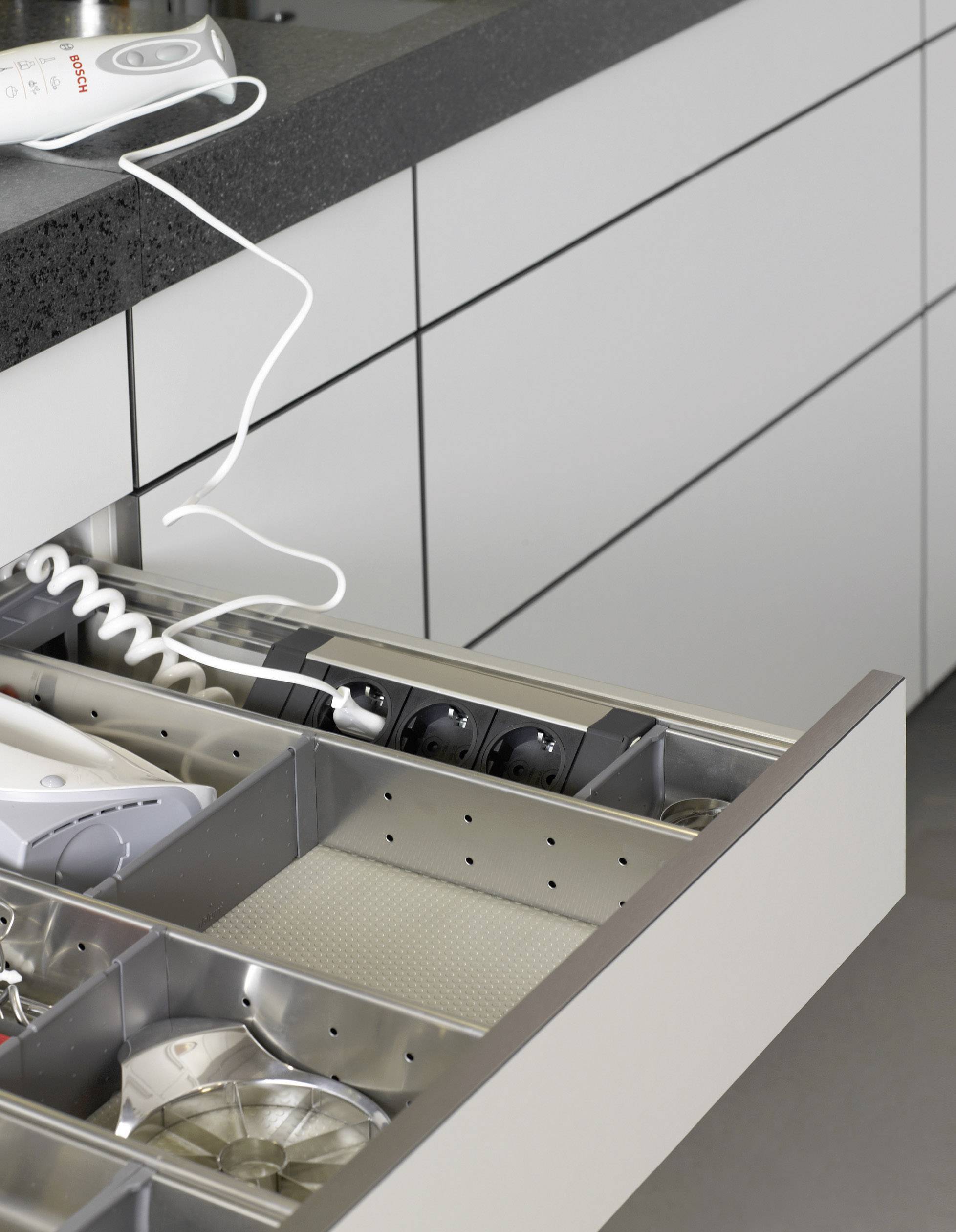 EVOline 159360001300 Steckdosenleiste 3fach Schwarz, Silber Schutzkontakt 1St.