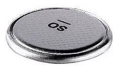 'CR2025'-Knopfzellenbatterie, silbern mit schwarzer Oberseite, seitliche Ansicht.