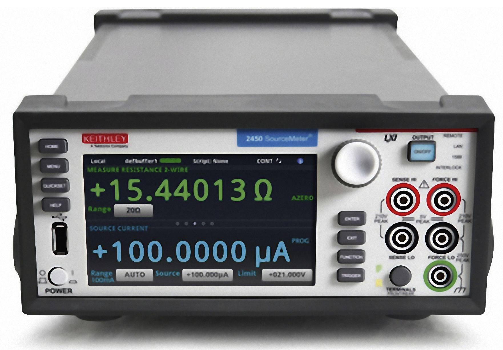 Ein Messgerät zeigt '15.44013 Ω' Widerstand und '100.0000 µA' Strom auf dem Display. Es hat mehrere Anschlüsse und Einstellknöpfe.