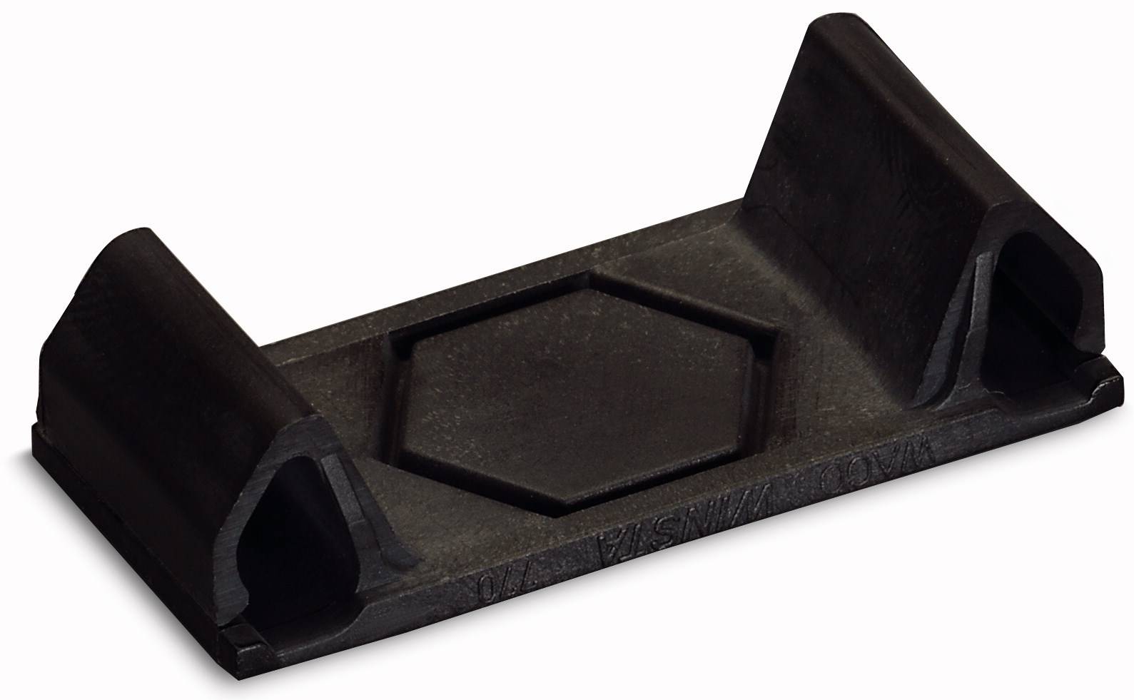 Ein schwarzer Kunststoffhalter mit rechteckiger Basis und seitlichen Klemmen, vermutlich zur Befestigung eines Gegenstands.