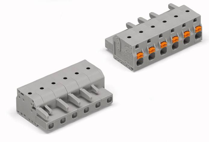 Zwei graue elektrische Steckverbinder mit jeweils mehreren Anschlusspunkten und orangefarbenen Hebeln, auf weißem Hintergrund.
