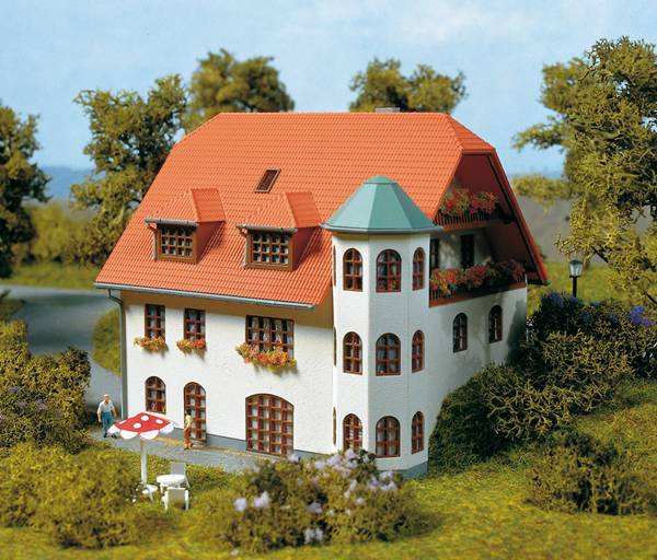 Auhagen 13 302 TT Haus Carola