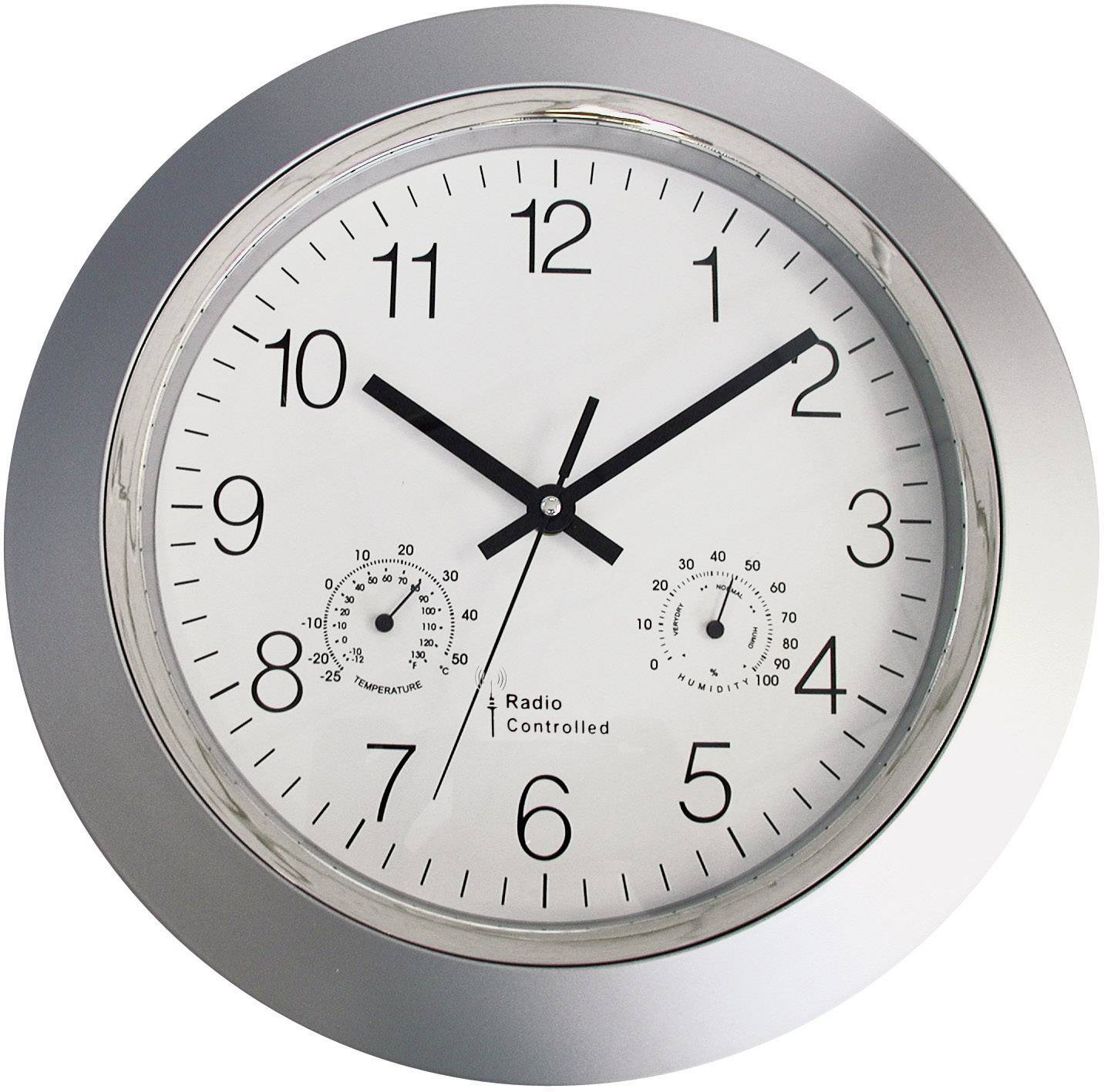 Runde Wanduhr mit silbernem Rahmen, zeigt 10:10 Uhr an, hat zwei kleine Zifferblätter für Temperatur und Luftfeuchtigkeit.