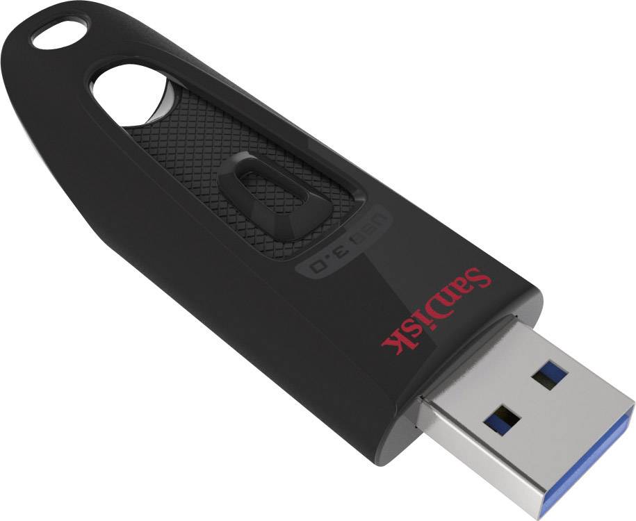 Ein schwarzer USB-Stick mit blauer USB 3.0-Schnittstelle liegt auf einem weißen Hintergrund. Markentext auf dem Stick in Rot.