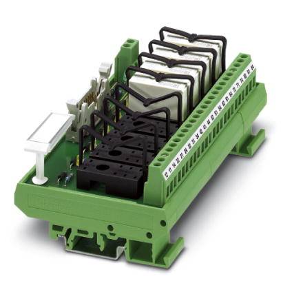 Grünes elektrisches Verbindungsterminal mit mehreren Klemmen und weißen Beschriftungen, für industrielle Verkabelungsanwendungen.