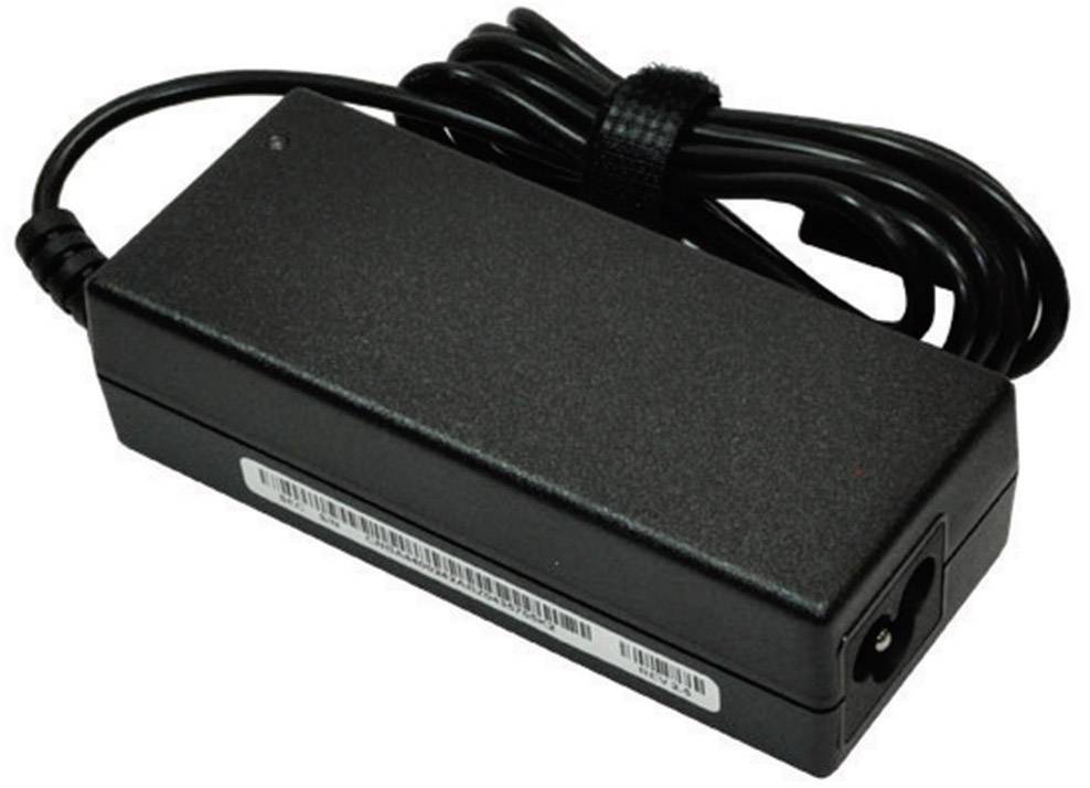 Ein schwarzes Laptop-Netzteil mit einem langen, aufgewickelten Kabel.